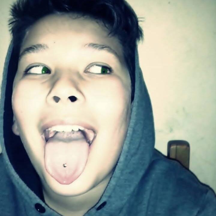 nahuel_cara's profile picture. el dia que me muera yo quiero que mi cajon lo pinten de granate como mi corazon la 14 que viene descontrolada con vino y con mariguana note deja de alentar