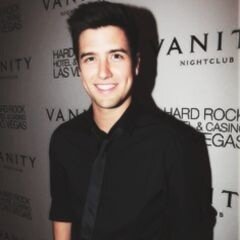 she's mine. {Roleplay}