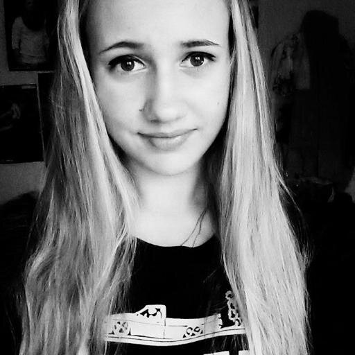 ZendayaRuss's profile picture. #DoNotForgetToSmile