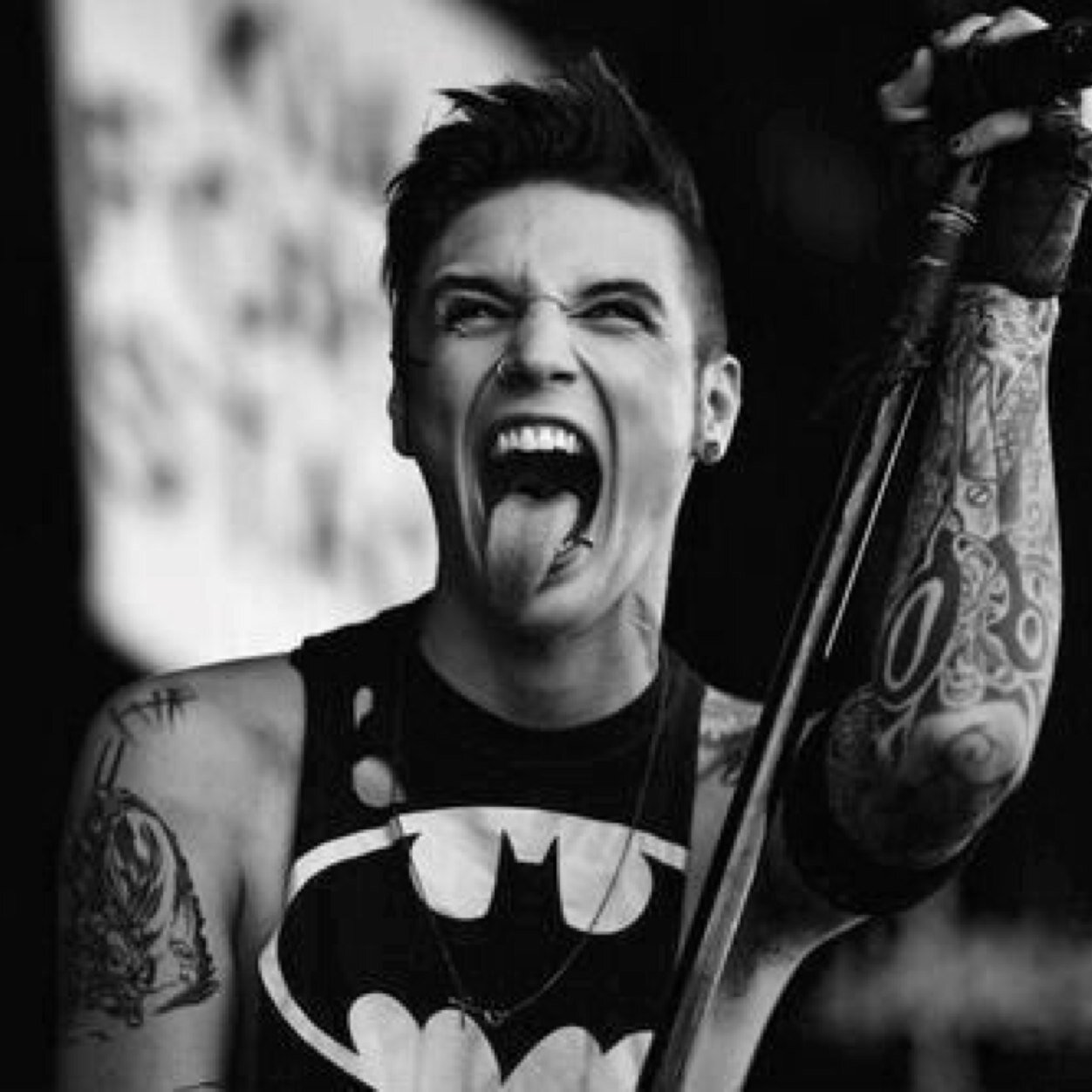 Let__Me__Dream's profile picture. « Si la vie change pour être plus dur, change pour être plus fort. » † @On_a_qu_une_vie ♡