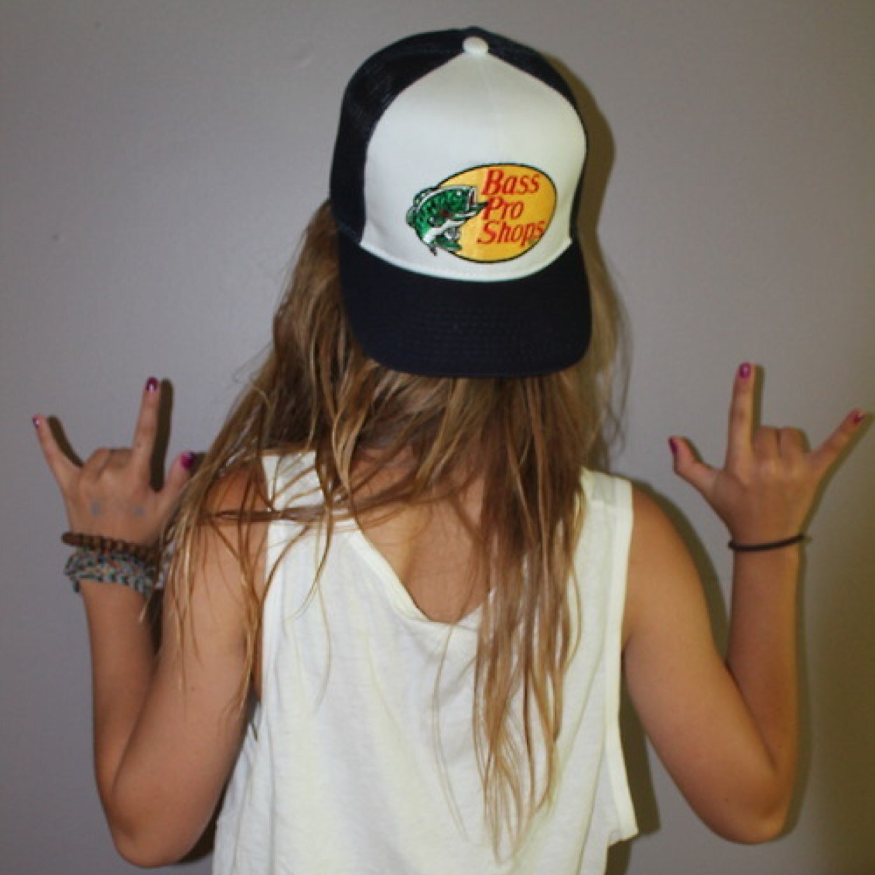 simply_abitch's profile picture. Be heartless or get your heart broken.