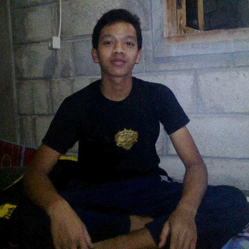 Perantau dari Jawa yang berakhir di kota Bandung. Simple | Cuek | Humoris | Enak diajak Gaul. Yu FOLLOW !