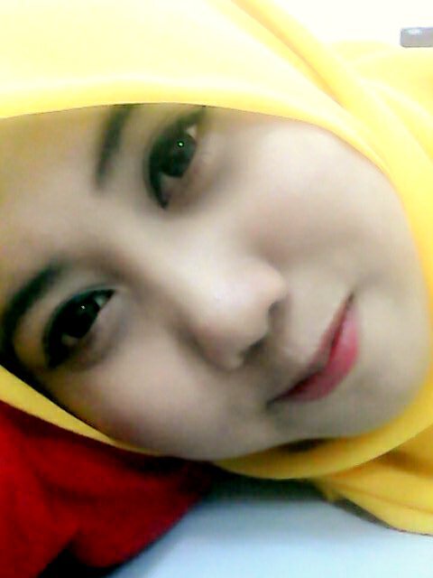 sedang usahe mencari keredaan MAHA PENCIPTA :') . follow my insta : ehh_shihanyott