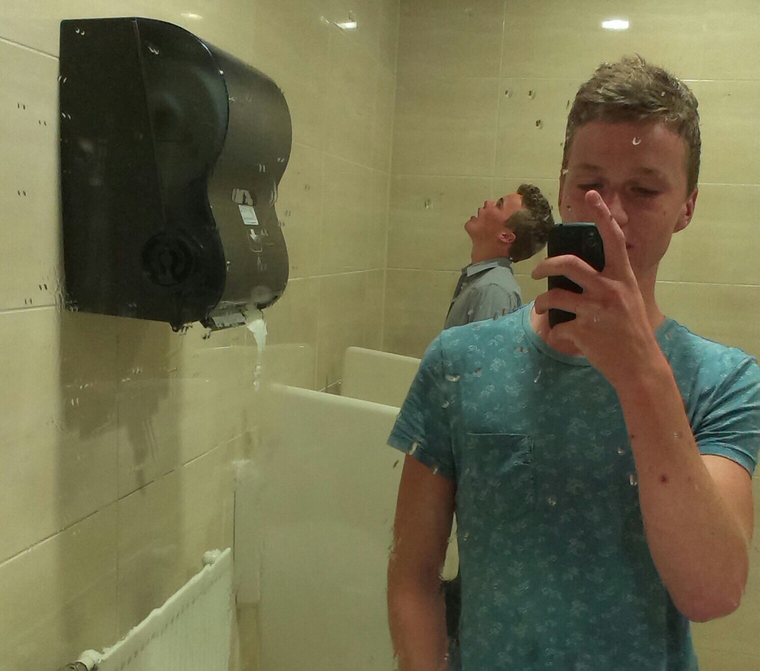 LuuqH's profile picture. 