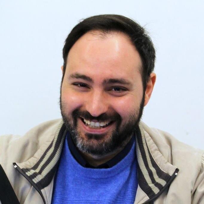 Uomo di Fede e Speranza e, perchè no, un bel po' di Amore!!!
#SocialMedia Something for #JMJ #Rio2013 and other, almost journalist...