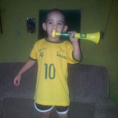 sou uma pessoa realizada,pq tenho dois filhos lindos, gosto de ler bons livros ,fazer novas amizades.
