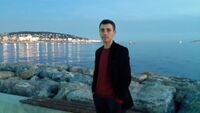 🇹🇷Yaradanın Kulu;
Derdi davasi HAKK olan;
Ülkesine, Bayrağına AŞIK;
NURCAN ile YUSUF'un öğrencisi;
Hayat okulu son sınıf talebesi,
Sade bir insanım...
🇹🇷