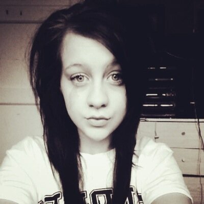 28/05/14  ewan
 nicki minaj, miley cyrus, jason derulo, joey essex, eminem
follow me, i follow back always 
boxing in life
