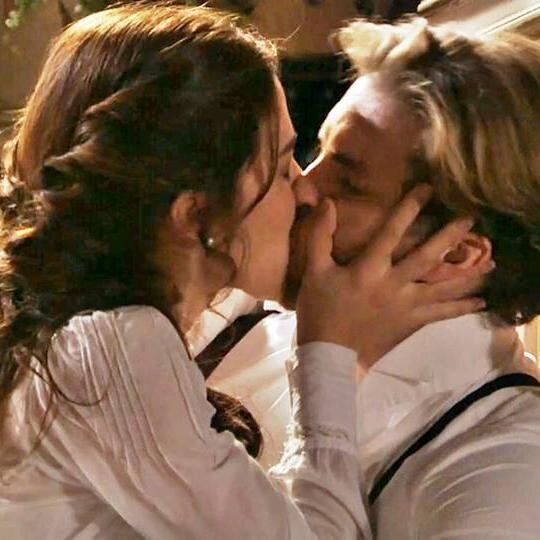 lauredforever1's profile picture. Perfil dedicado ao casal Laura e Edgar personagens da novela Lado a Lado