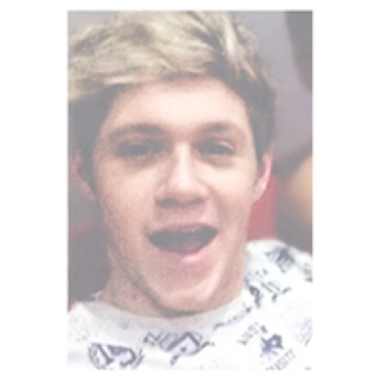 @mysunshineniall just gave you a free follow because your fab. Please follow her she'll follow back ily @mysunshineniall @mysunshineniall