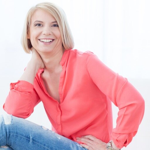 Liebt ihren Job als Business Mentor für Coaches und Experten und zeigt wie Sie mehr Kunden gewinnen.
