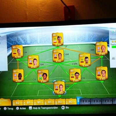 Vraag aan me via dm en ik geef je je hoeft alleen dit te doen Email Wachtwoord Beveilligigsvraag En ik geef jij die speler