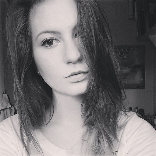 Official Account of MilkshakesInSpring
Young aspiring artist, blogger, and photographer.
My Personal Twitter @JazTutton