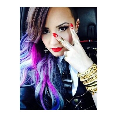 • scottish lovatic • 17 • no matter what the people say, i know that we'll never break, cause our love was made, made in the USA •