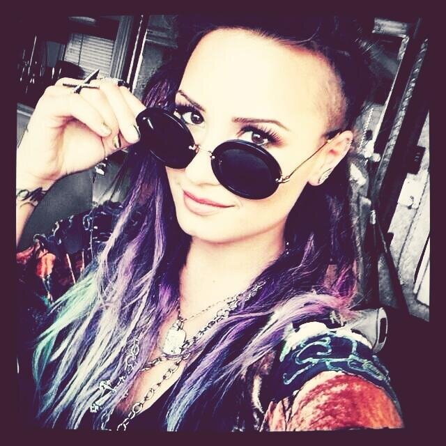 ♡ Demi Lovato ♡ Christina Perri ♡ Love is louder than the pressure to be perfect ♡ Dear unfollowers, IDGAF ♡