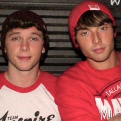 Itsdaaaanie's profile picture. PLEASE FOLLOW --- @fearlesstodie PORFAVOR SIGUE--. @fearlesstodie