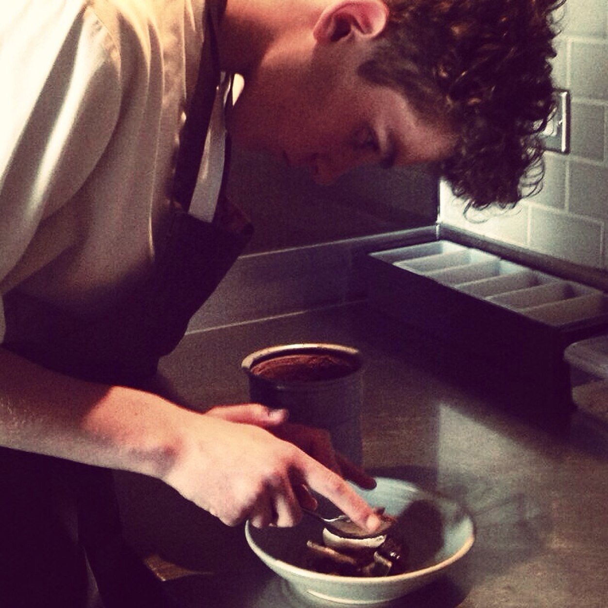 14 Year Old Apprentice at @TypingRoom. Worked at @TomAikensRest, #The Ledbury and @Rest_Story want to keep on learning!! elliot@munkiisoft.com