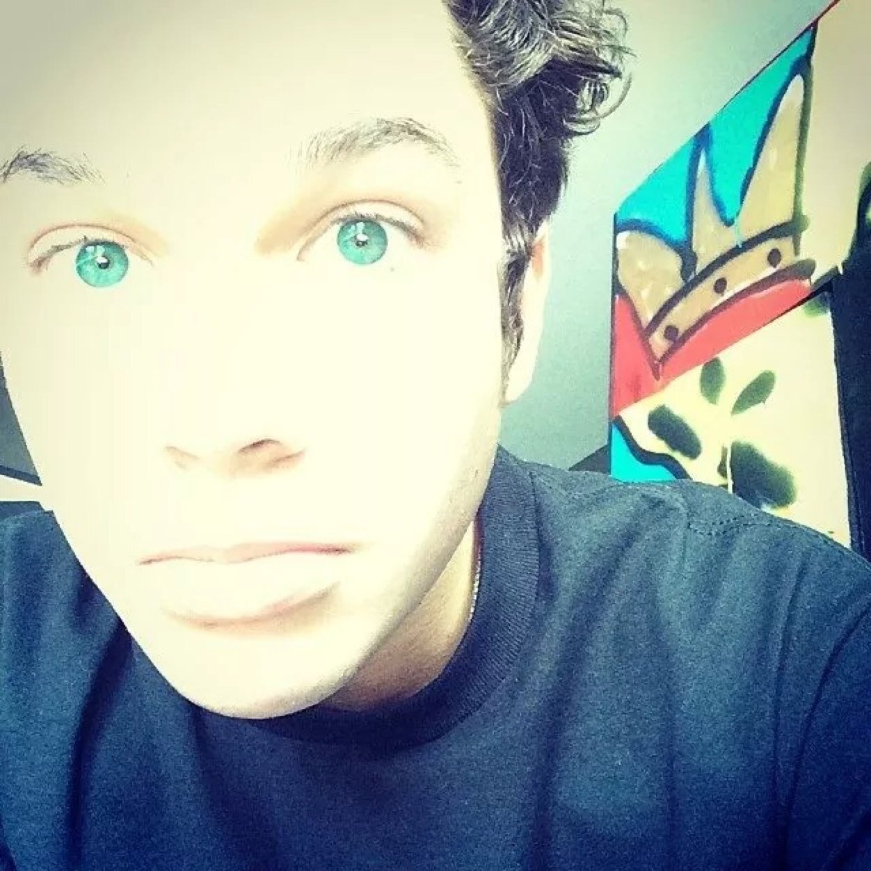 I love Brent Rivera, Weeklychris, Dylan Dauzat, and Austin Mahone!!