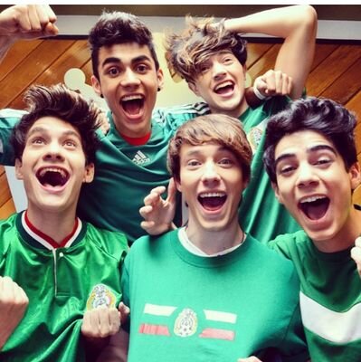 « Bryan Mouque, Jos Canela, Alonso Villalpando, Alan Navarro y Freddy Leyva « Administradoras: Ange, Jheli, Vero y Rali♥.