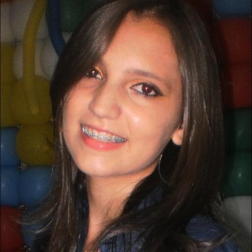 Faça dos obstáculos, degraus para o sucesso! ♥
Namorando.... Com Andinho ♥
Enfermeira....