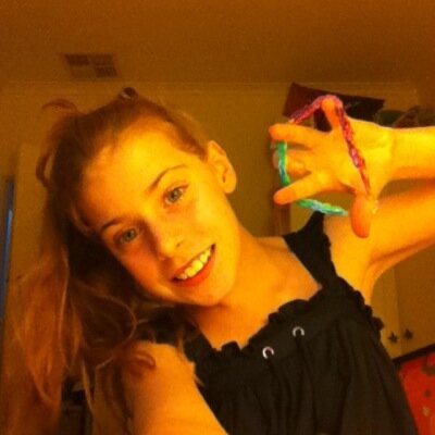 Hi! I'm Amelia and welcome to my twitter