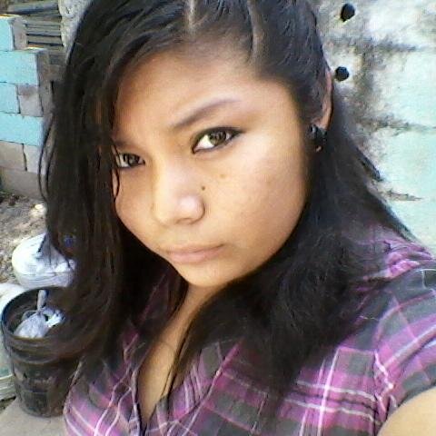 la belleza exterior puede solo tapar la fealdad de las personas, pues ni el mejor maquillaje puede tapar los golpes que deja la vida. Aprende a vivir y ser tu