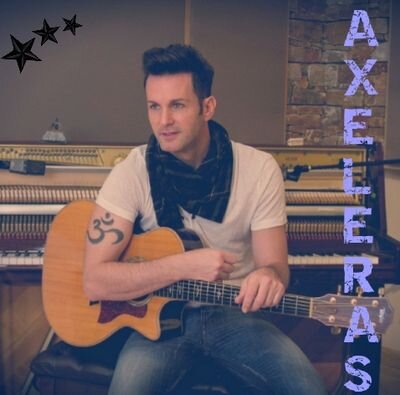 Mi sol, mi centro MI UNIVERSO @AxelOficial Página: http://t.co/qXL4L4YFK8 :D