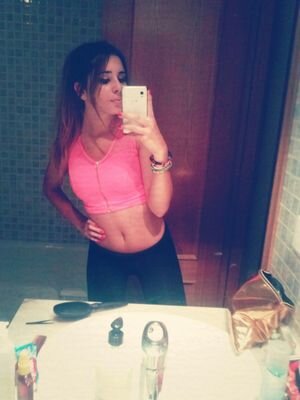 La tua guerra ogni notte, la tua tregua ogni mattina.15 ♡ PAULA. Hablábamos de independencia, pero erámos una adicción.