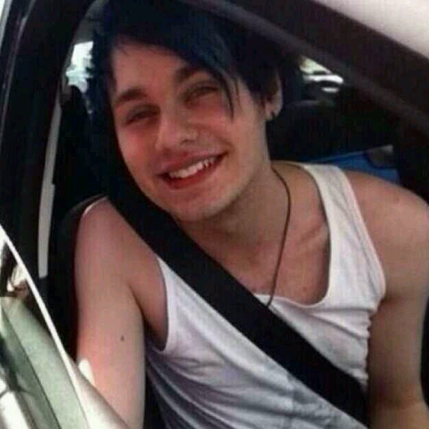 CiffordMyObeso's profile picture. Relaxa e goza porque a vida é rosa, a pica do Ashton é grossa e a bunda do Louis é nossa |divei, divando agora| Michael me come.