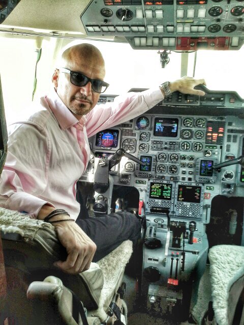 nelsondiazlara's profile picture. Emprendedor/Artista Plástico(ex-piloto comercial). Hombre de Fe-  Observo,  analizo... Y hablo para inteligentes..