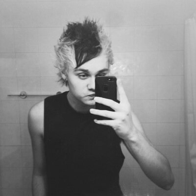 *･✧*･hey if your reading this can you follow @69slrh ? ask for a dm to Luke if you'd like  ✧*･*･