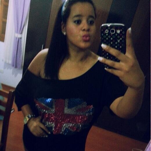 beijar na boca pode fazer gostoso pode e se apaixonar ? não pode não pode não pode ♪♪*