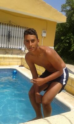 (tambor) cctt caridad velez malaga amante de la musica y del futbol jugador de la escuela de futbol francisco castejon 'velez malaga '