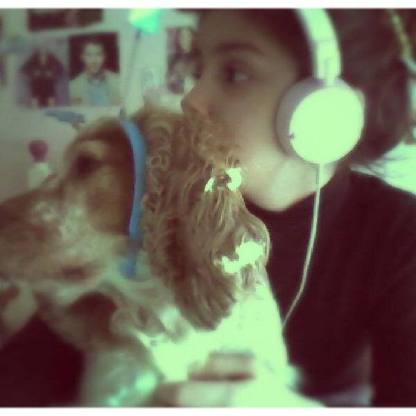 Soy Camila ,I love dance♥ my dog is Loli♥.She is my sister @Rochylopeez