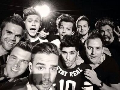 Melhor que palavras
Mas mais do que um sentimento
Loucamente apaixonado
Dançando no teto- Better than words one direction