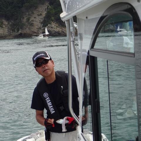 第２の人生を海をテーマに暮らして行きたいと一念奮起してGAMU6の船長をしながら大阪湾をフィールドに四季折々の魚を釣って余生を楽しんでいます。