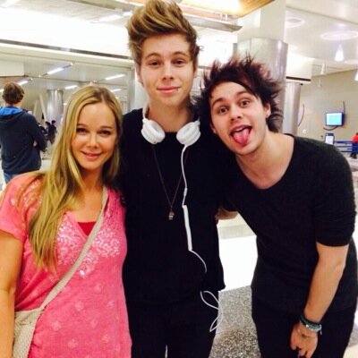 one dirction and 5 seconds of summer ruined my life // 6-18-13 //(✿◠‿◠)♡