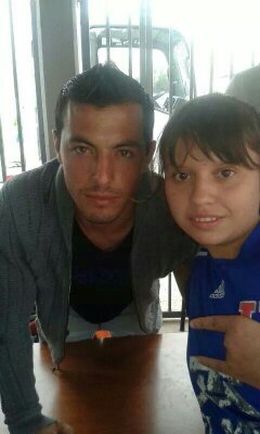 entreno en la escuela u de chile  veo death note y dragon ball soy hincha de T_T DE CHILE y del RIVER PLATE