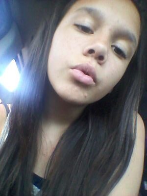 name:kaylani st.clair
kik:kkawesomeness911
I love my friends and family 
I love pumpkin pie 
i ♥♥ to skateboard and hang out with friends