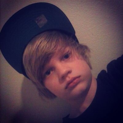 Lehvvy's profile picture. I clear 10+ send me a message if you need one Trying to get in @Wereyourfav BTW I clear for a cause