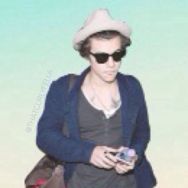 tbh i made this account so i could shamelessly obsess over one direction without my school friends knowing