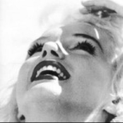 soo__8's profile picture. ‏تغريدآتي منوعهه ، أكتب مآآحﻻ بخآطري .. أتشرف باللي يتآبعني ,زوروآ المفضلہ ان عجبتگ ريتويت وأن م أعجبتگ تويتر م صمم عبث -!