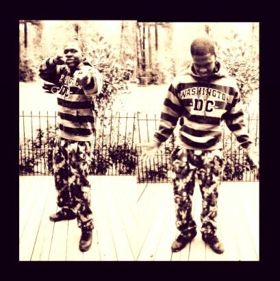 follow  me and i will follow u back and cuffed to my love aye 8/5/14