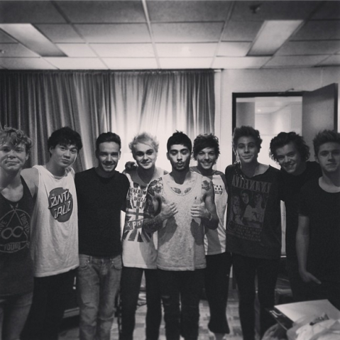 DM me your confessions and i will post them anonymously! Ask for a followback http://t.co/ifqfFUZdYq