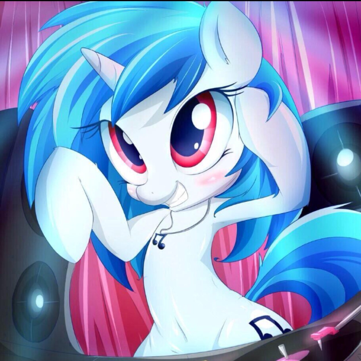 The Name is Vinyl Scratch. Im a Dj.| my Adorable Daughters: @smallpony3, Bello Scratch| SSP: @MLPFlameRunner