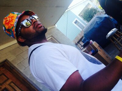 The name is Sonny!! Snapchat: ray_ray252 Instagram: iturnedup252 #TeamSingle #ThaFamily #DockHouse #Smoker☁ #Scorpio♏ #October30♏#TaylorGang #Follow4Follow