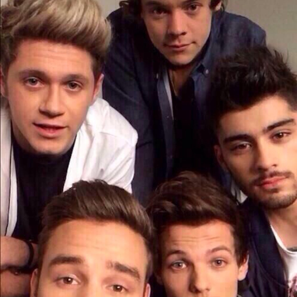 hiiiii. if youre in the One Direction fandom & want to express yourself without recognition, then send me your posts.