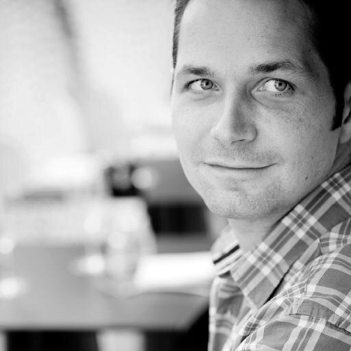 Belgian graphic designer & owner @we_are_chilli specialising in logo design, branding & typography.