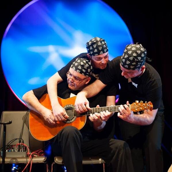 TRIO BALKAN STRINGS...
Zoran Starcevic-guitar, Nikola Starcevic-guitar, Zeljko Starcevic-guitar...Balkan Swing-World Fusion