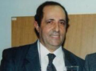 E' Ispettore Superiore S.u.P.S. Polizia di Stato. Esperto di PG e autore di numerose pubblicazioni  fra cui Atti di P.G -LaurusRobuffo